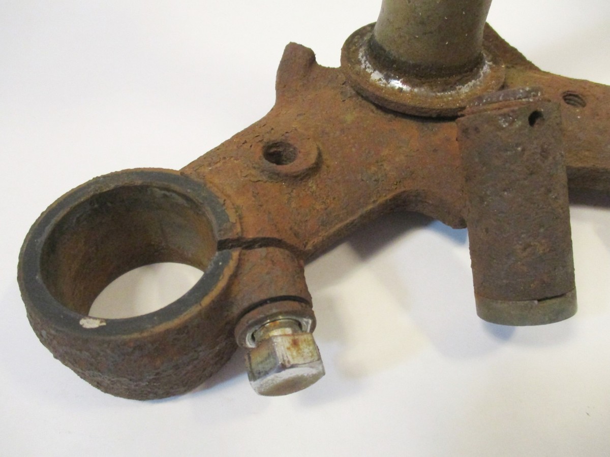 Kimac様 KAWASAKI 72-73 MACH II S2 TRIPLE TREE STEERING STEM 44037