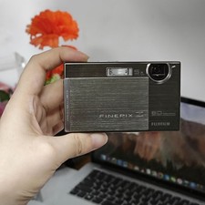 FUJIFILM FinePix Z100fd Pink 8.0MP Digital Camera with 5x Optical Zoom 85 New