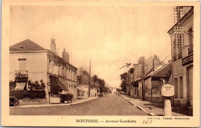 41 MONTOIRE - avenue Gambetta (Borne Michelin)