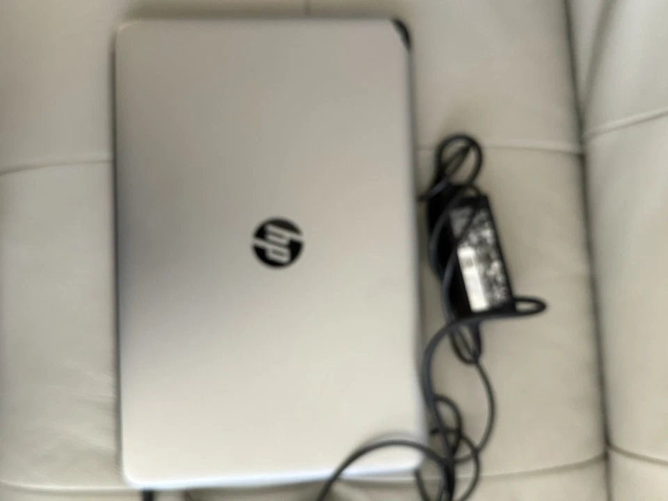 Portátil HP 15t-ay100 CTO Pantalla Táctil/i7/8gb/256SSD Lo Más Nuevo Win11/25H2 con Power Sup Foto 3 de 3