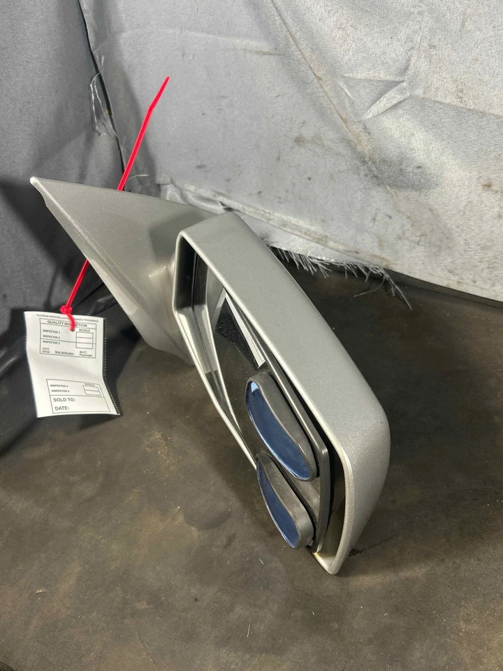 Fits 2007 Cadillac SRX Right Door Mirror (silver) OEM:25805161 Foto 2 de 4