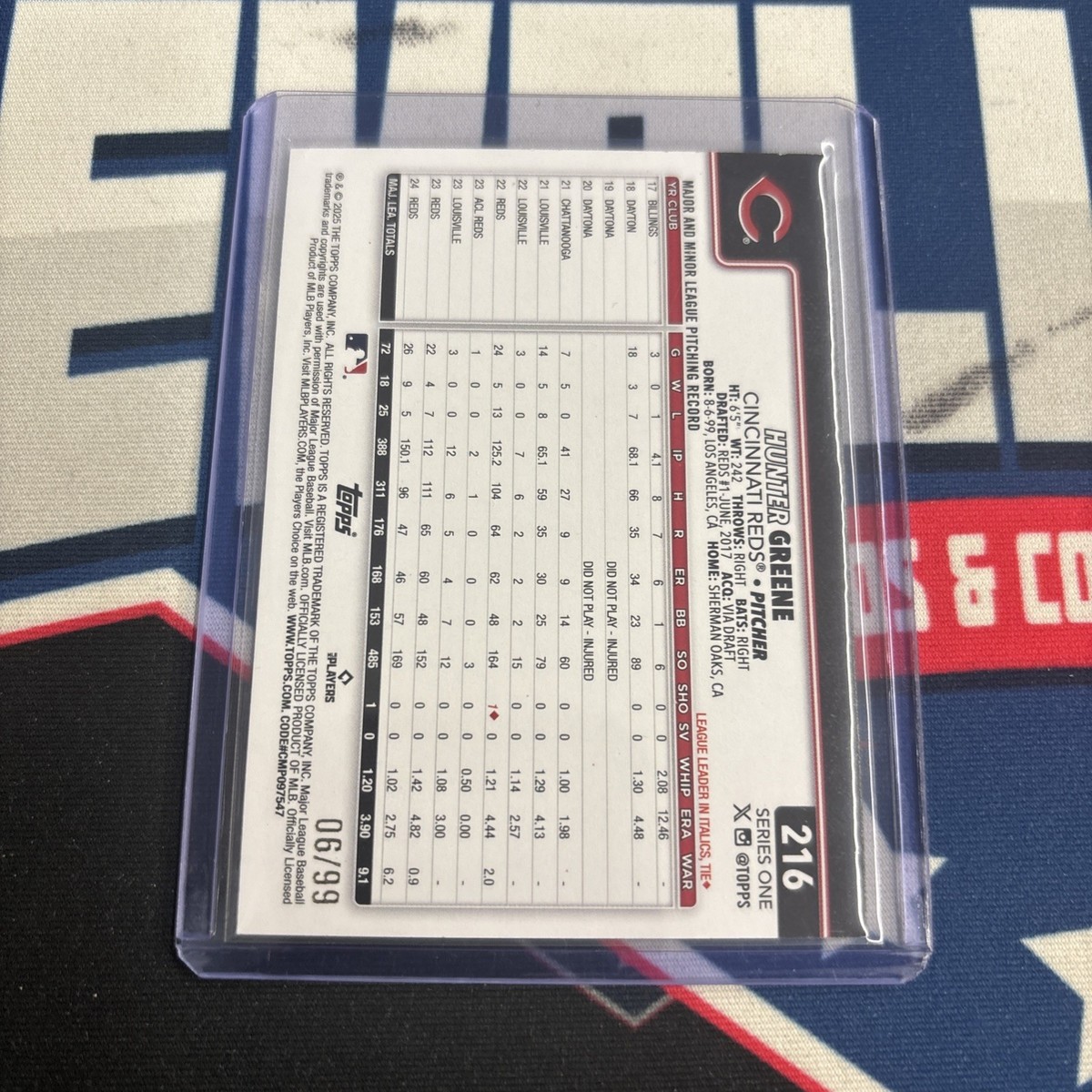 2025 Topps Series 1 - Hunter Greene Green Rainbow Foil /99