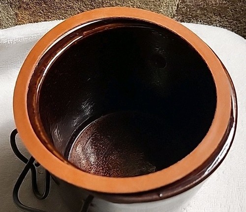 VINTAGE Brown Crocks Glaze Cheese/Butter/ Start w/Locking Wire Bail Lid. (2) - Picture 15 of 16