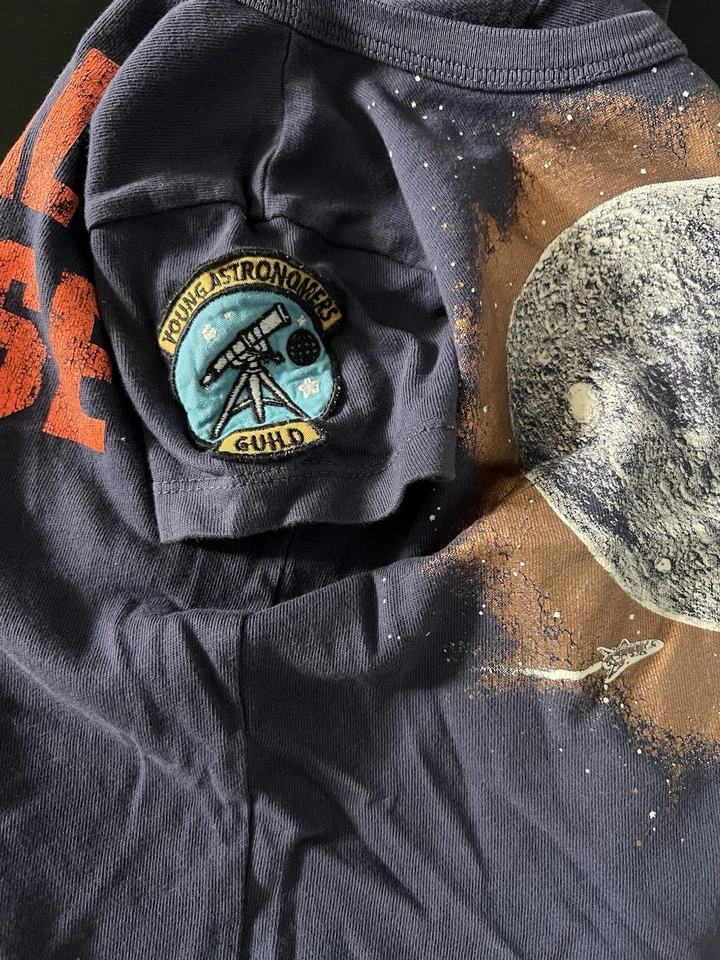 Lote de 6 camisetas/pantalones cortos de corte redondo para niños talla 3T. Foto 4 de 4