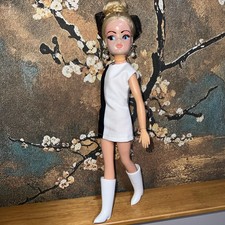Vintage Pedigree 1970s Active Blonde Ballerina Sindy Doll with painted face. 