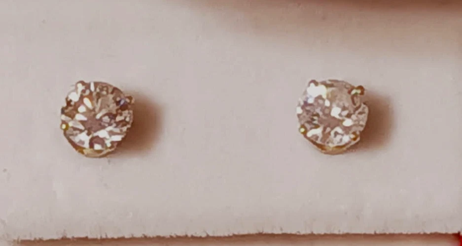 HERMOSOS ARETES DE DIAMANTES BRILLANTES ATORNILLADOS EN 14 K YG SI1 1 QUILATE TW Foto 3 de 4