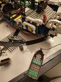 LEGO Pirates: Red Beard Runner (6290) 100% Complete W/ Instructions