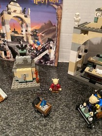 LEGO Harry Potter 4714: Gringotts Bank; Complete, Minifigures & Instructions VGC