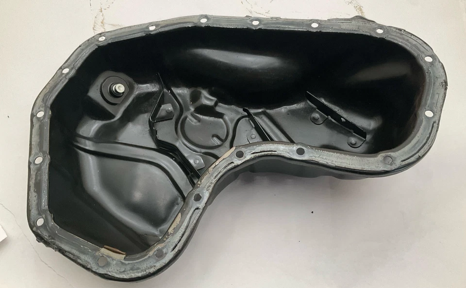 2007-2019 TOYOTA SIENNA Oil Pan Upper OEM 121110P050 - Image 3 of 4