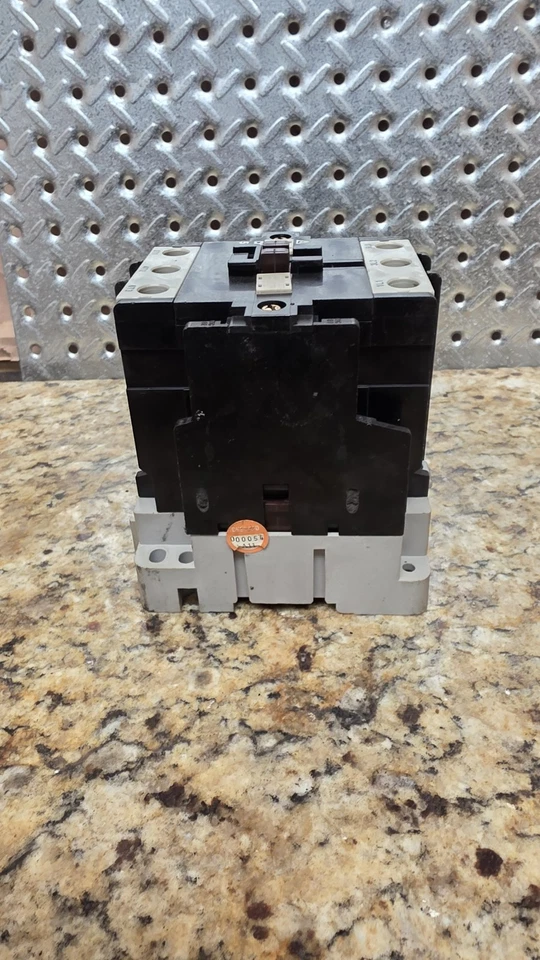 TAIAN CN-50 3-Pole Magnetic Contactor – Used Industrial AC Control – Heavy-Duty - Image 2 of 4