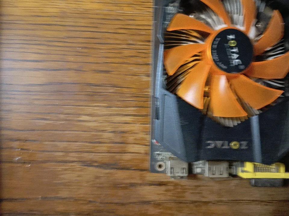 ZOTAC ZT70706-10M,USED BUT WORKS Good, NVIDIA GTX 750 - Image 2 of 4