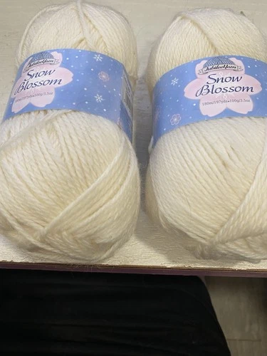 Yarn 2x 100g Balls Snow Blossom Washable Wool By Jubilee Yarns - product listing photo