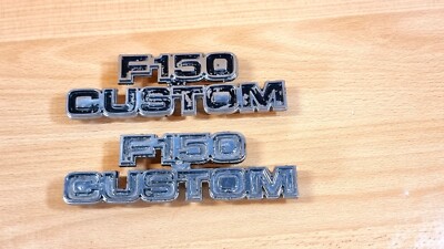 1973-1979 FORD PICKUP F150 CUSTOM EMBLEM - PAAR - ORIGINAL - VINTAGE - USA