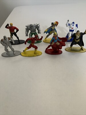 Lot Of 16 Jada Die Cast Figures Avengers, Transformers Minecraft