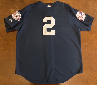 Vintage Majestic 2003 MLB New York Yankees Derek Jeter Baseball