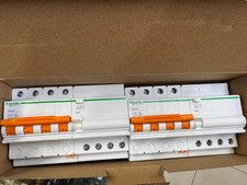 1PC NEW Schneider Miniature circuit breaker Easy9 4P C40A 30mA EA9RN4C4030CA #YY