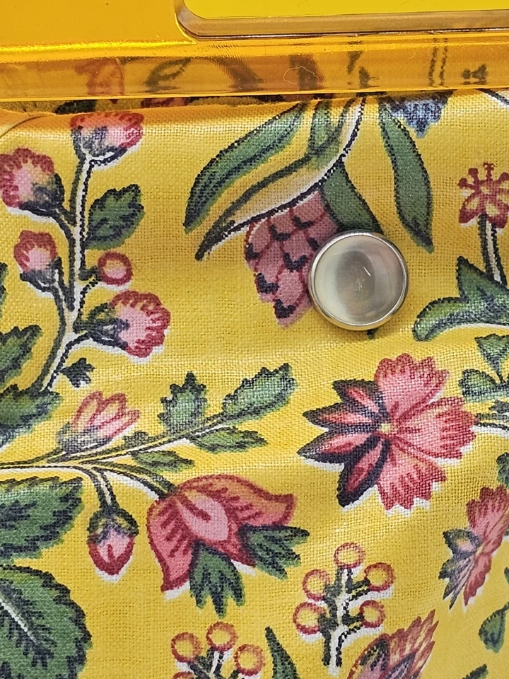 Vintage Lucite Removable Handles Purse Handbag Yellow Floral Fabric Pearl Snaps - Image 4 of 4