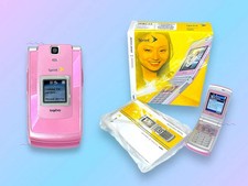 Vintage Y2K Pink Sanyo Camera Flip Cell Phone. Rare.Works 