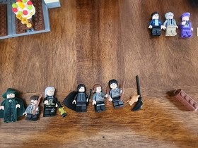 LEGO Harry Potter: Hogwarts Castle 4842 + Knights BUS 4866 Minifigures