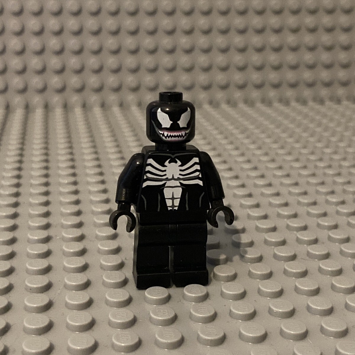 Lego Marvel Spider-Man Venom Minifigure (10665) sh113 Smile Spider