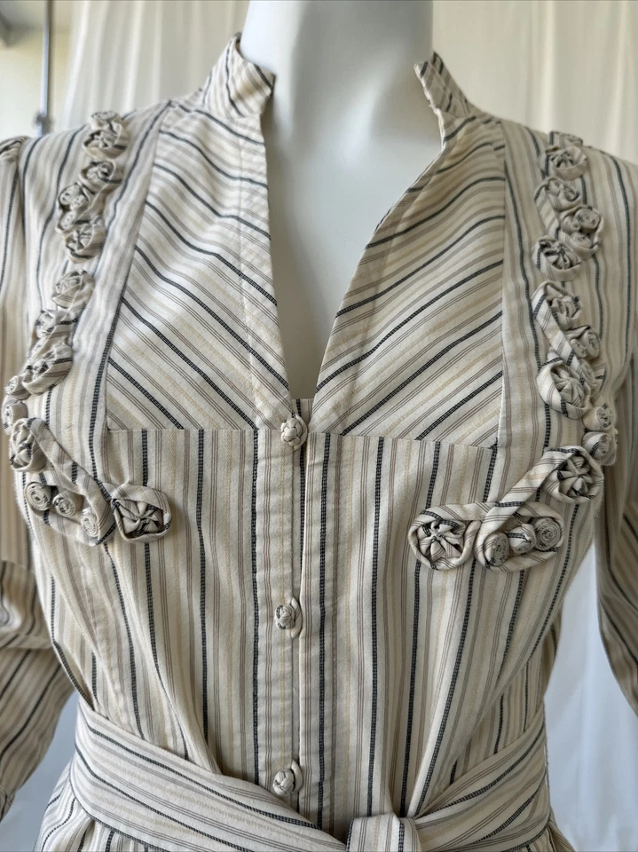 Vestido de mujer ee:some amarillo y marrón a rayas con cuello manga larga talla 2 Foto 2 de 4