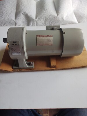 MITSUBISHI SUPER LINE 3 PH. 0.2 KW, 4 POLE, TYPE : SF-JRF / TSUBAKI GEAR MOTOR
