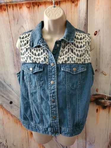 Ny Collection Womans Juniors Size L Crochet Detail Snap Front Denim Vest Shirt - Picture 2 of 7