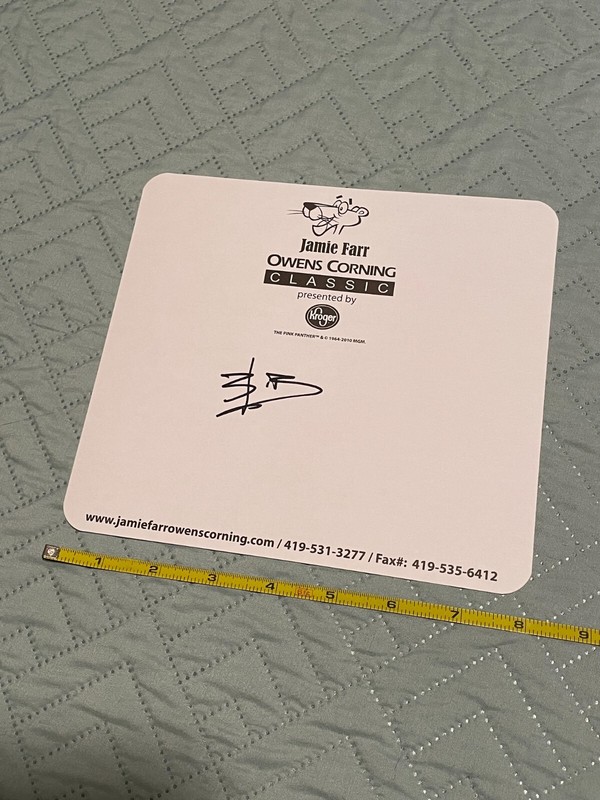 Beatriz Recari Signed Autographed 8x8 Notepad Page