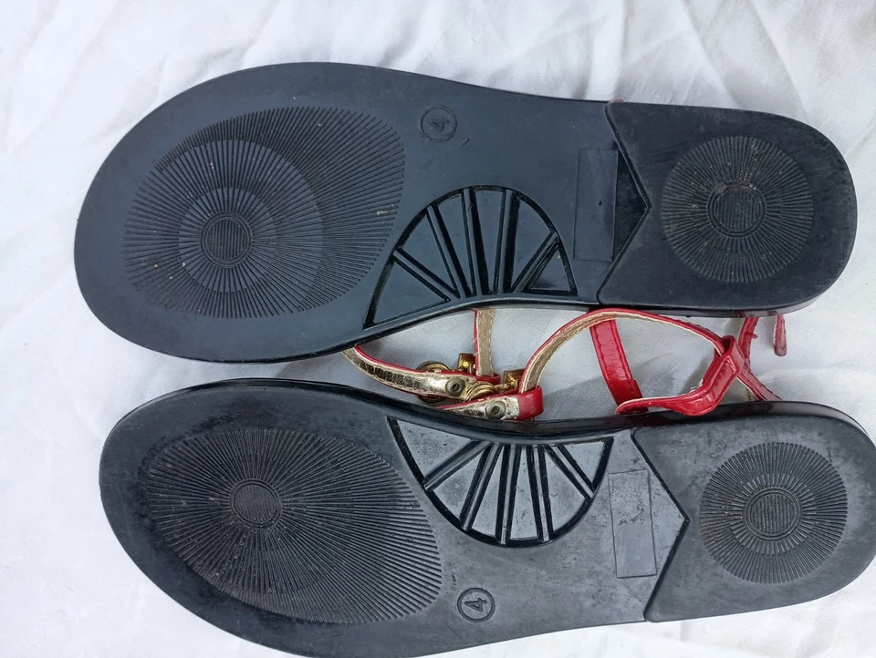 Sandalias Michael Kors Rojo Tobillo T Correa Logo Oro Bloqueo Dije Talla 4 Foto 4 de 4