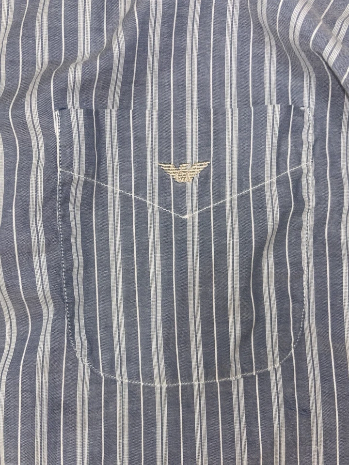 Emporio Armani vintage años 90 abotonada Foto 3 de 4