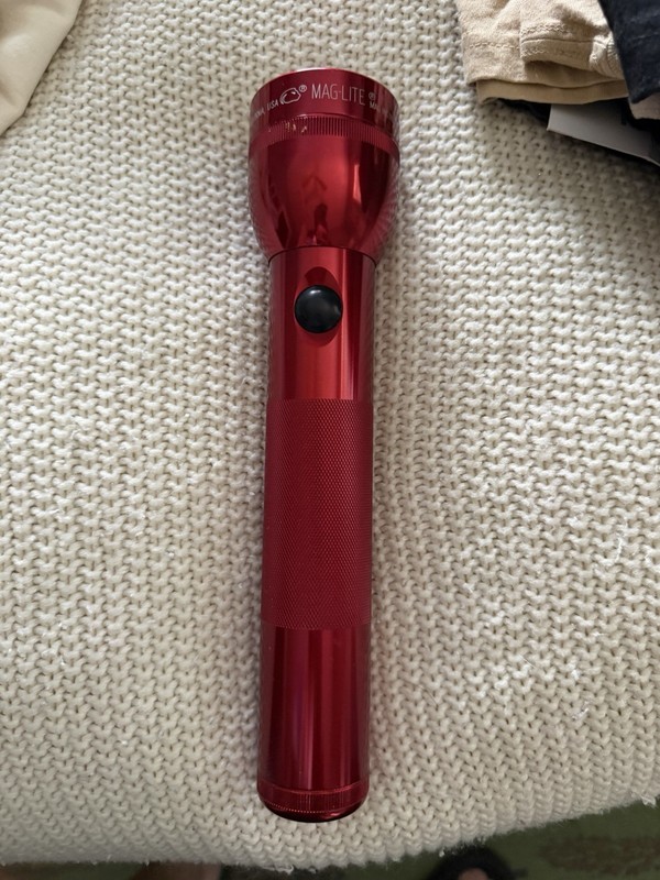 MagLite Flashlight 10" Red 2D Cell Made in USA Mag Lite Heavy Duty Works!