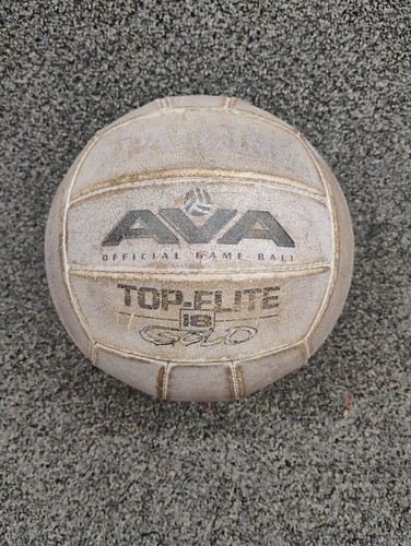 Vintage Spalding Top-Flite 18 Official Beach Volleyball 1990s Holds Air