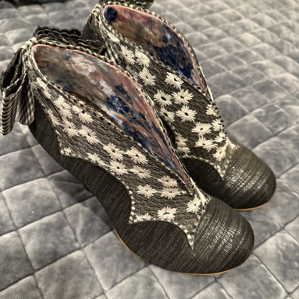 ELECCIÓN IRREGULAR Botines con lazo brillante pastel de té tostado 39 Foto 3 de 4