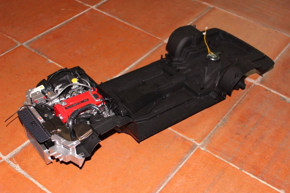 DeAgostini Nissan Skyline GT-R (R34) Fast & Furious™ - Immagine 2 di 4