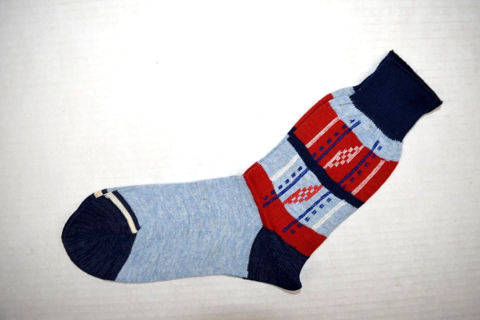 Vintage Socks King James Argyle 40s 50s Size Boy's 8 Blue Red Yellow 7" x 7" - Image 2 of 4