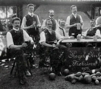 1905 Foto Kegel Club Bowling Männer Biersteine Zugersee Vierwaldstätter Schweiz