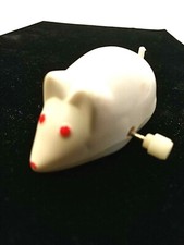 WIND UP MOUSE WHITE PLASTIC TOY UPRIGHT TAIL RED EYES NOSE VTG 2 INCH CHINA