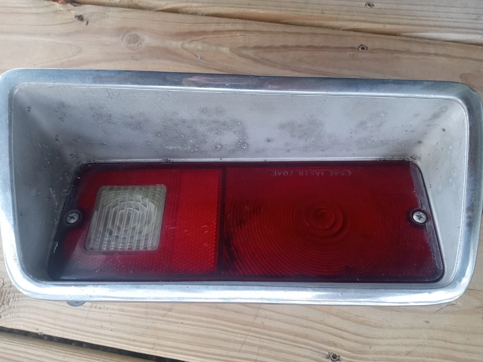 1970 1971 1972 1973 1976 AMC GREMLIN LUZ TRASERA IZQUIERDA ORIGINAL OEM Foto 2 de 4