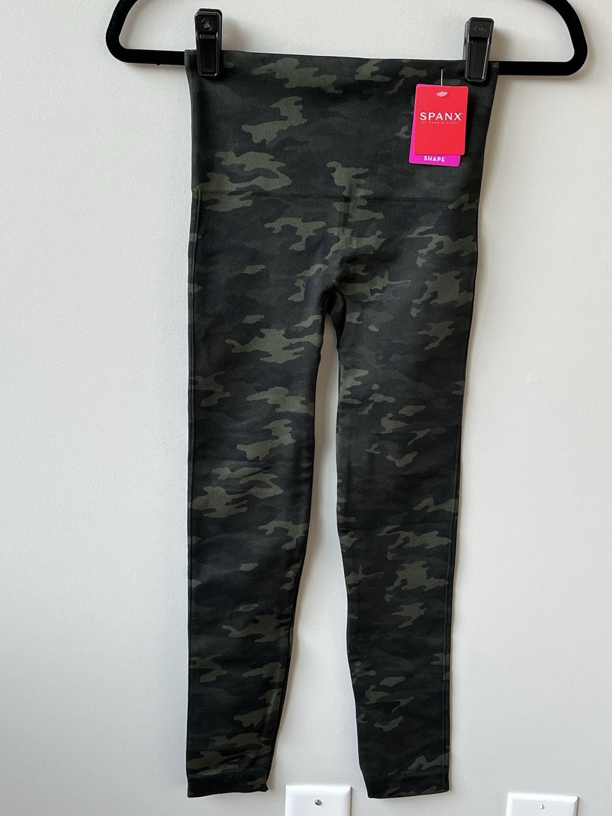 Spanx Small Green Camo Tummy Control Seamless Leggings NWT