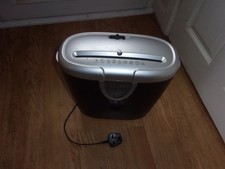 Unbranded paper shredder