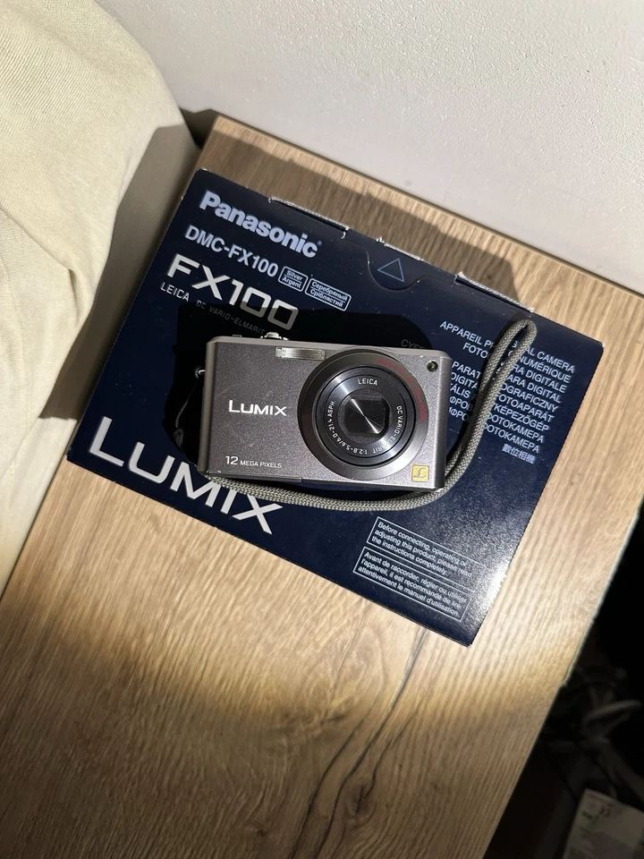 Panasonic Lumix DMC-FX100, Foto 1 von 5