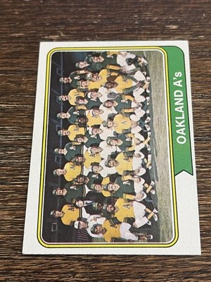 1974 TOPPS ATHLETICS TEAM #246 REGGIE JACKSON EX-MT OR BETTER