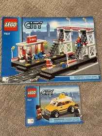 LEGO CITY: Train Station (7937) Complete w/ Box, Instructions and Minifigs