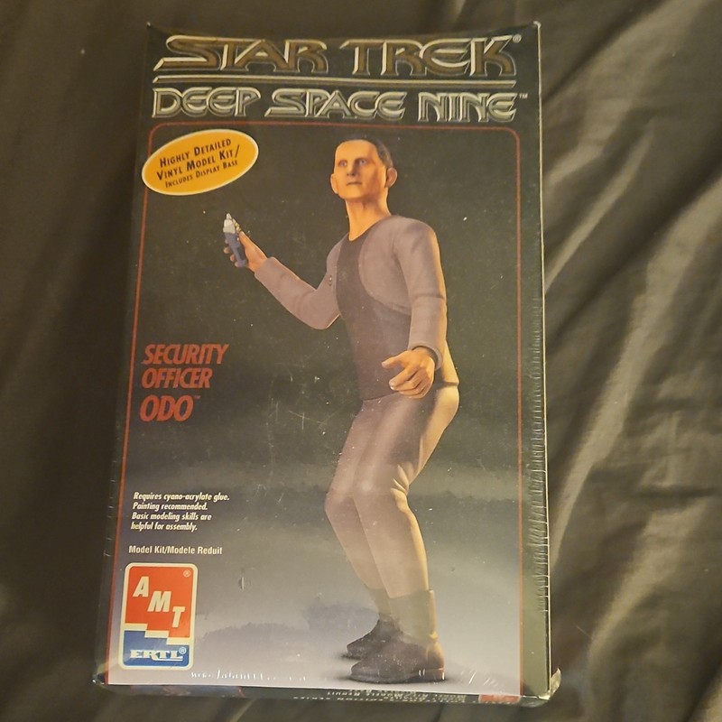 AMT/Ertl Star Trek DS9 Odo Vinyl Model Kit w/ Display Base, Special Ed
