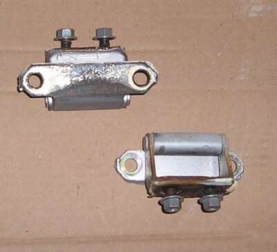 NISSAN ELGRAND E51 02-05 REAR TAILGATE HINGES - PAIR  - PAINT CODE KYO