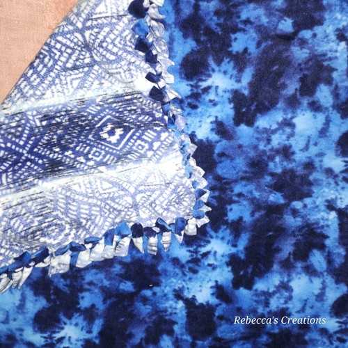 Blue Luxe Aztec Chambre/Tiedye WARM HANDMADE 2 layer tie blanket/throw 50"× 60" - Picture 12 of 17
