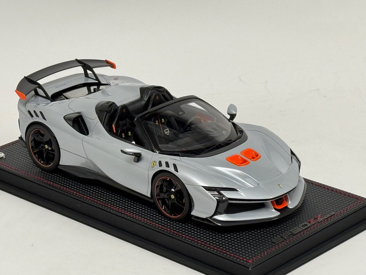 1/18 MR Collection Ferrari SF90 XX Spider Bianco 