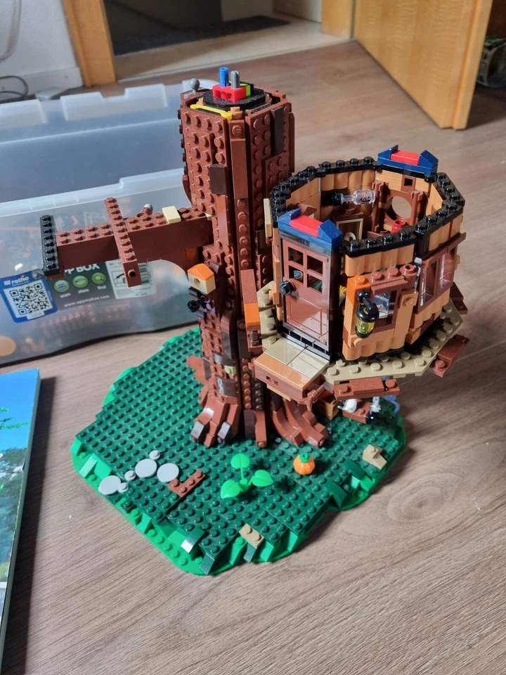 LEGO Ideas 21318 Tree House, Foto 2 von 5