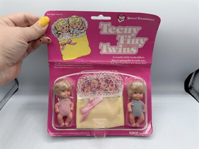 VINTAGE KIDCO 1982 SWEET TREASURES TEENY TINY TWINS PLAYSET ''BEND ON PACKAGE''