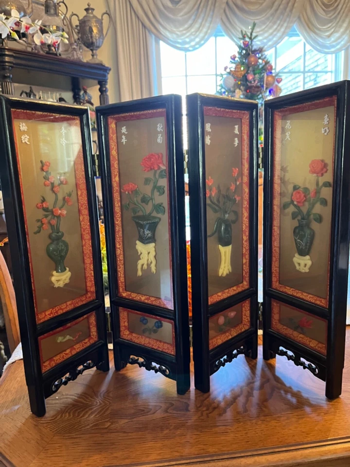 Vintage Asian Floral Jade Hand Carved Table Top 4 Panel Screen Glass Divider - Image 2 of 4